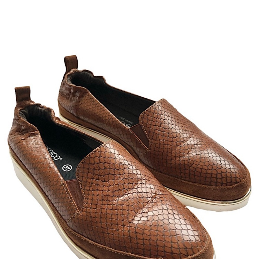 NEW Softwaves Chestnut Brown Snakeskin Leather Suede Gold Trim Loafer 37 6.5